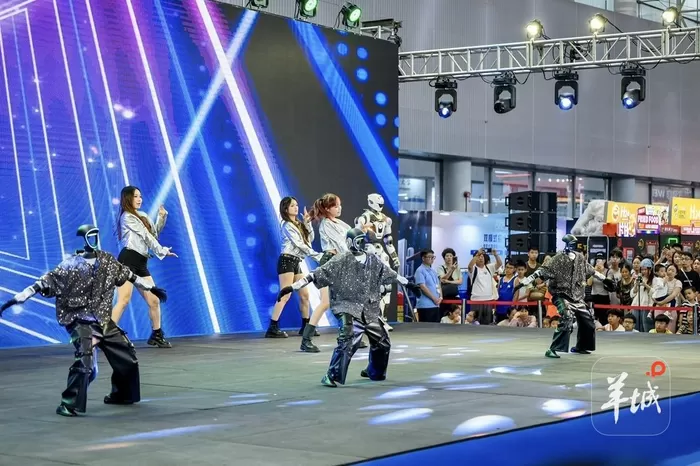 与机器人共舞，品八方特产，第34届广州博览会等你来