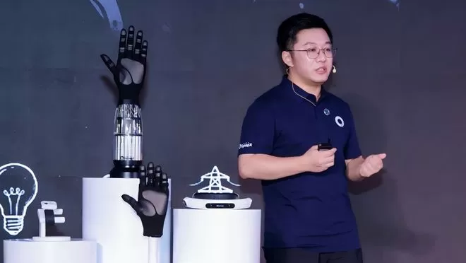 章鱼动力WRC首秀，凭什么让余凯和半个具身圈来站台？