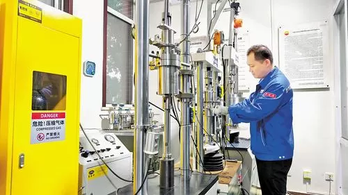 “河北造”焊接机器人工效提升两倍